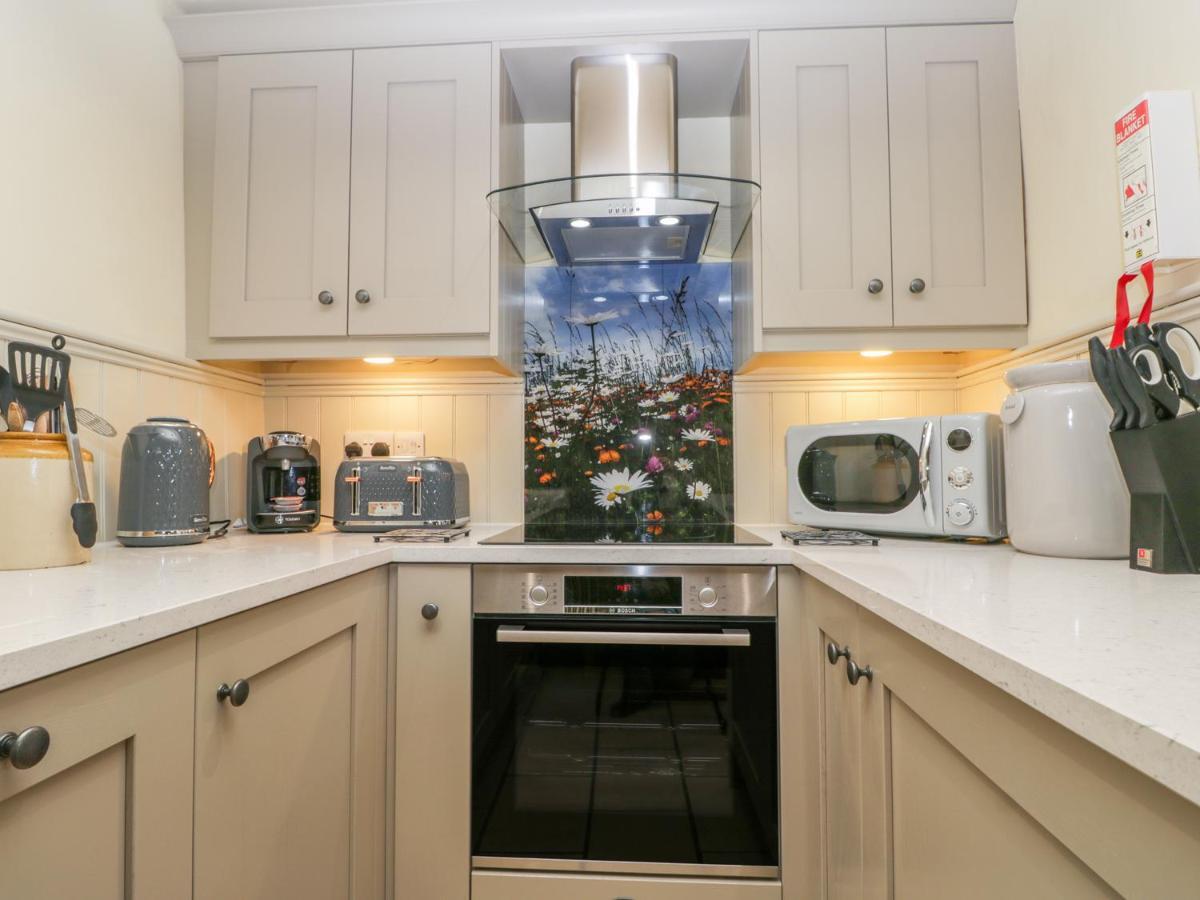 Honey Bee Cottage Скарборо Экстерьер фото